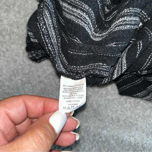 Briggs New York Black and Gray Striped High Waist Shorts - Picture 6 of 6